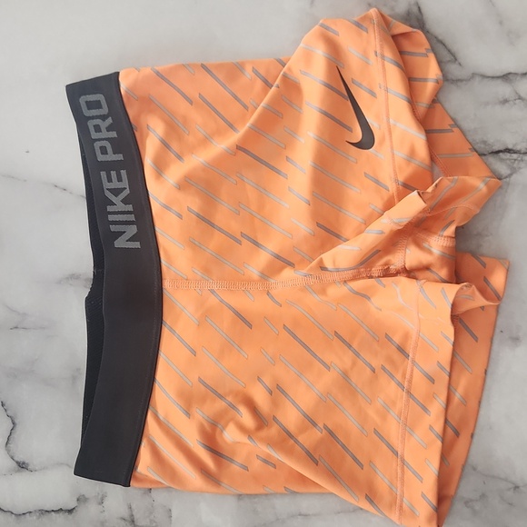 Nike lot of small shorts - Picture 5 of 6